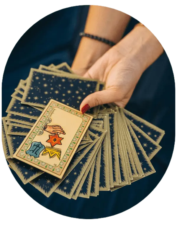 développer la connaissance de soi avec le tarot